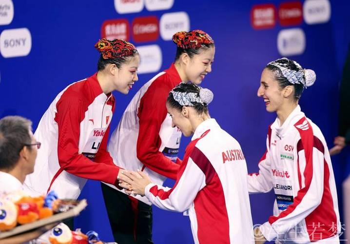 花游世界杯总决赛中国组合勇夺女子双人技术自选桂冠 花游世界杯总决赛中国组合勇夺女子双人技术自选桂冠